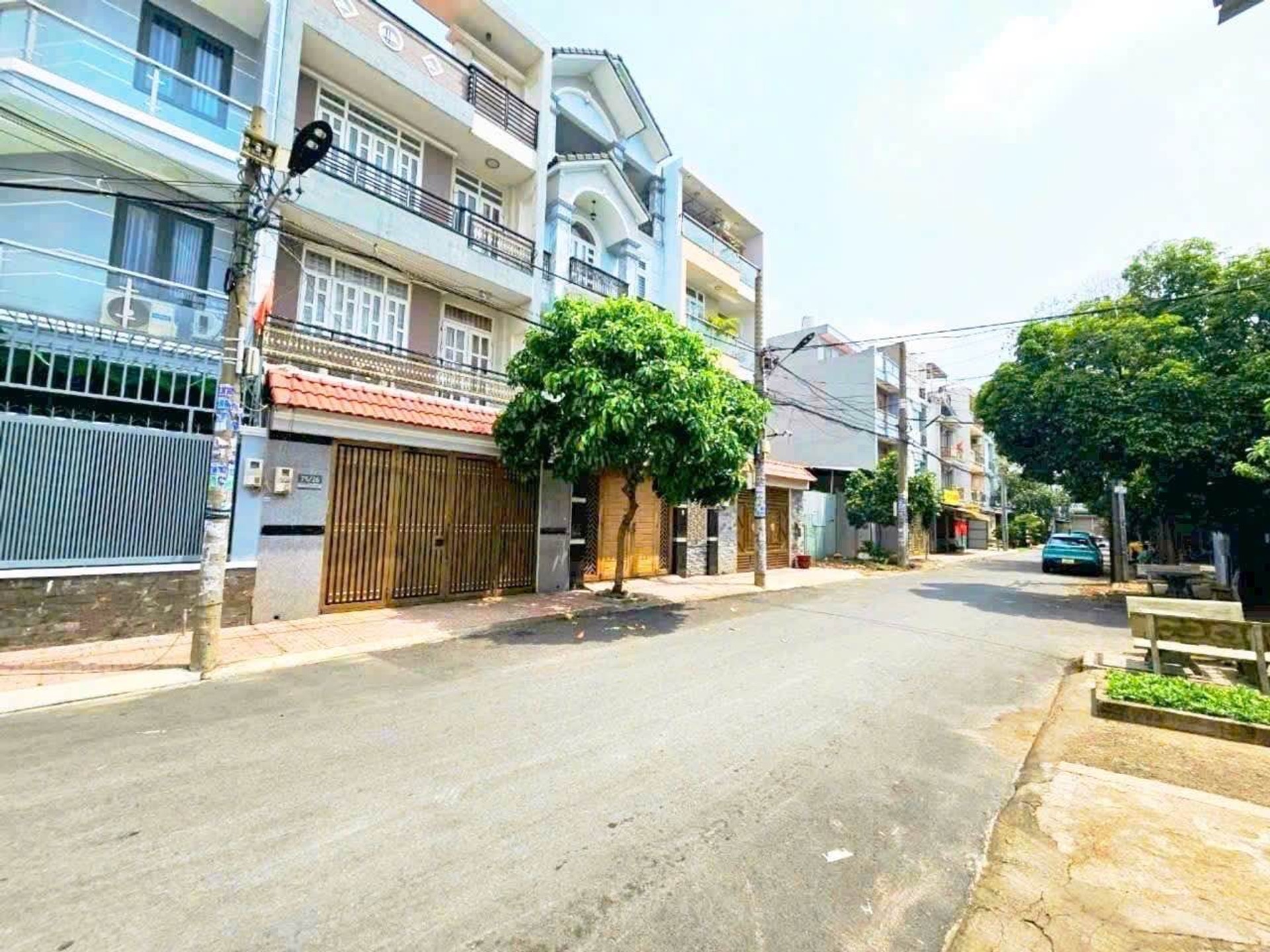 Bán biệt thự mini 4 tầng góc 2 mặt tiền tại quận 12, khu dân trí cao