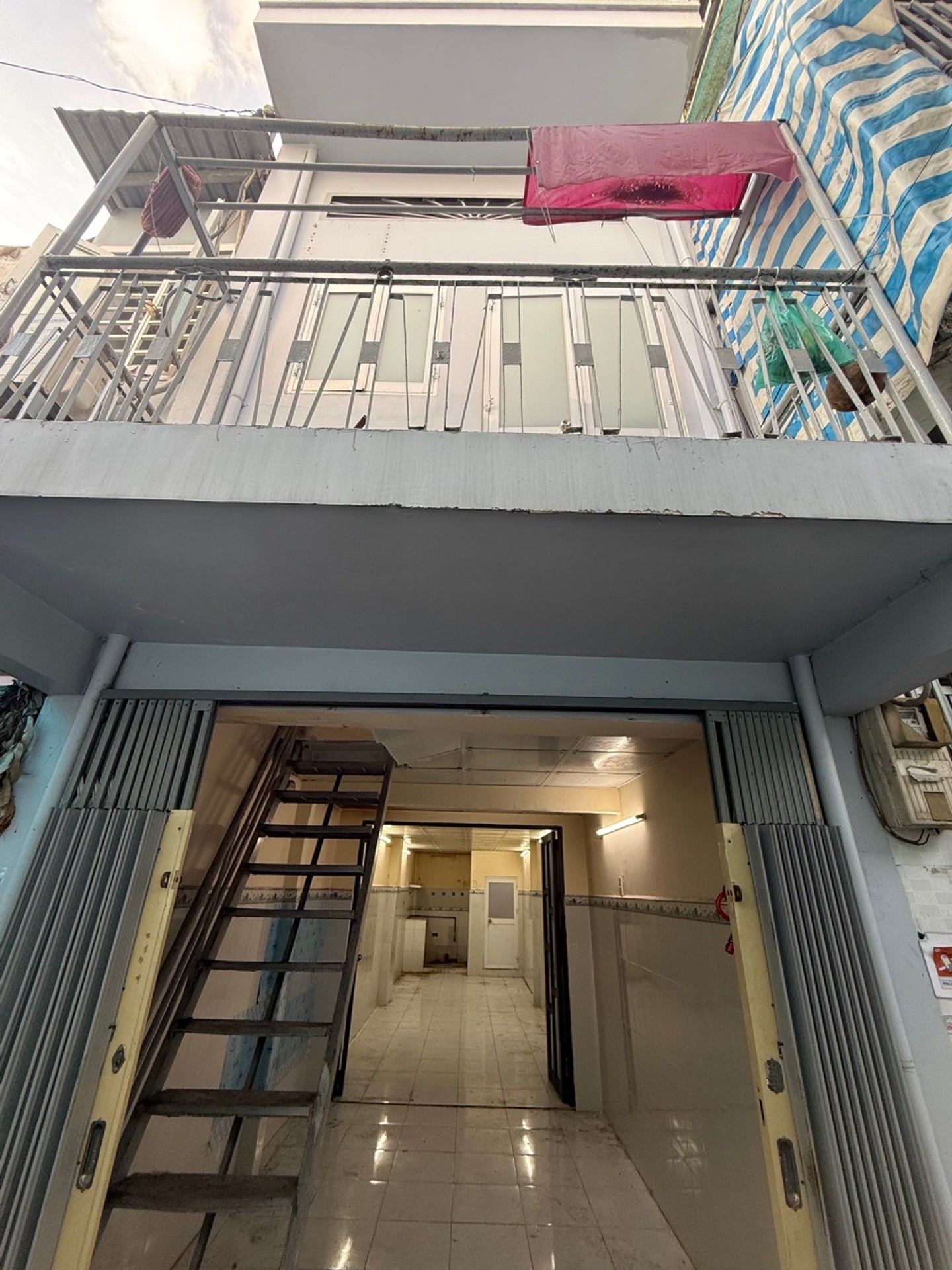 NHỈNH 4 TỶ – NHÀ 3 TẦNG BA ĐÌNH, Q8 | SÁT HẺM XE TẢI