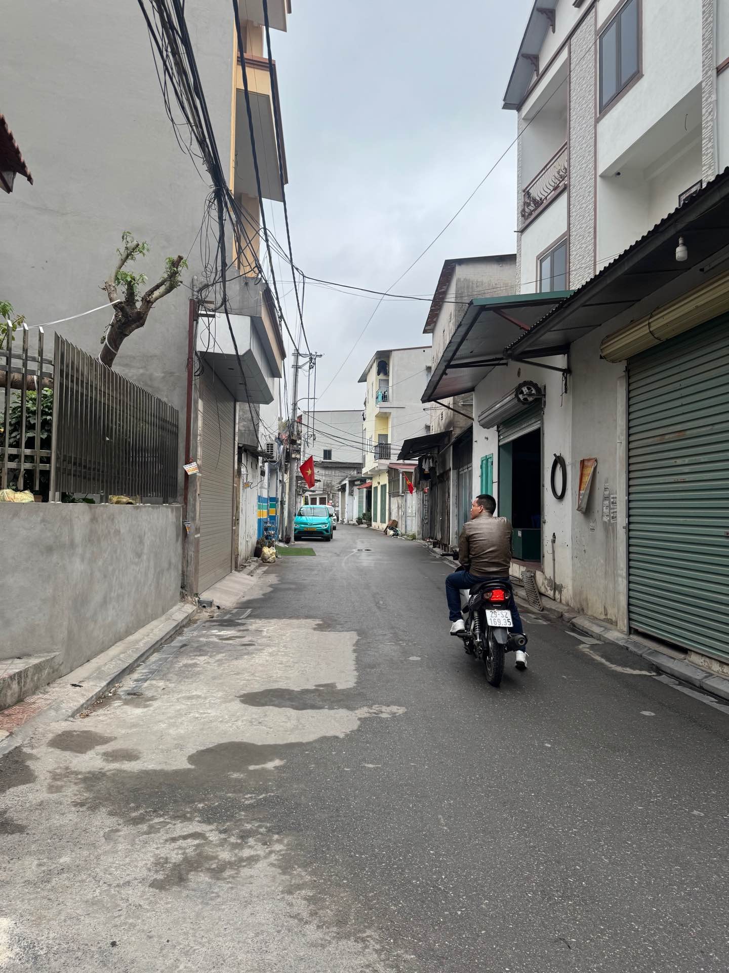 BÁN ĐẤT 50M² – VỊ TRÍ ĐẸP – GẦN CHỢ MUN - KHU CÔNG NGHIỆP BẮC THĂNG LONG - 500M RA VÕ VĂN KIỆT
