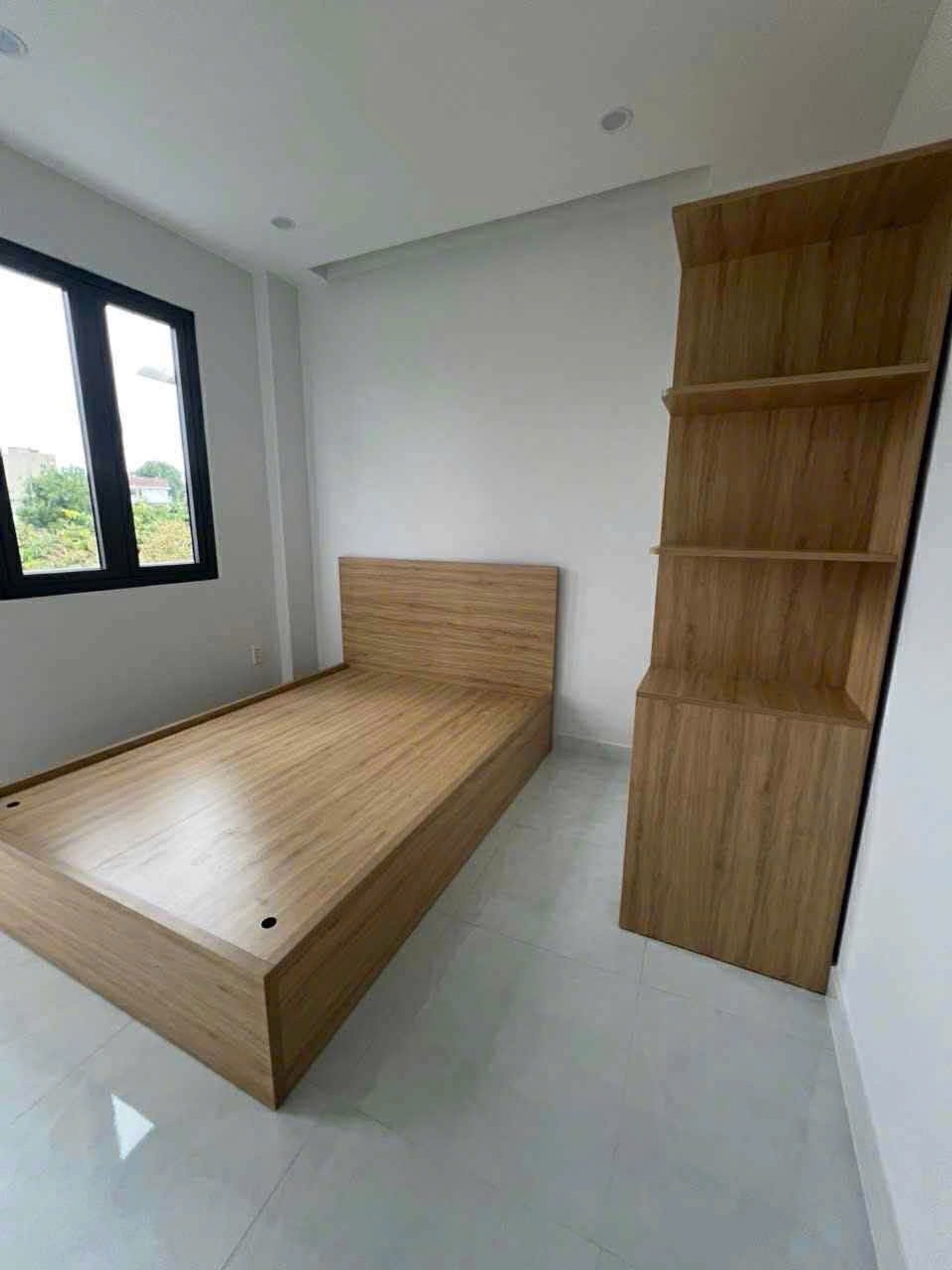 Nhà riêng 3 tầng hướng Nam tại phường Tăng Nhơn Phú, TP. Thủ Đức