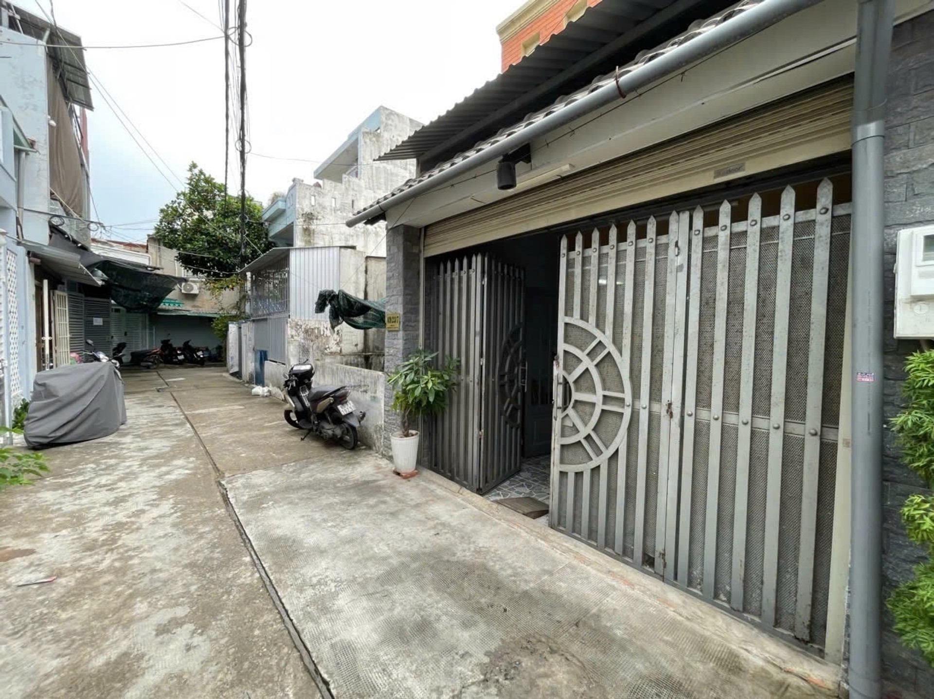 Bán nhà 2 tầng, khu Lê Trọng Tấn 84m2, SHR