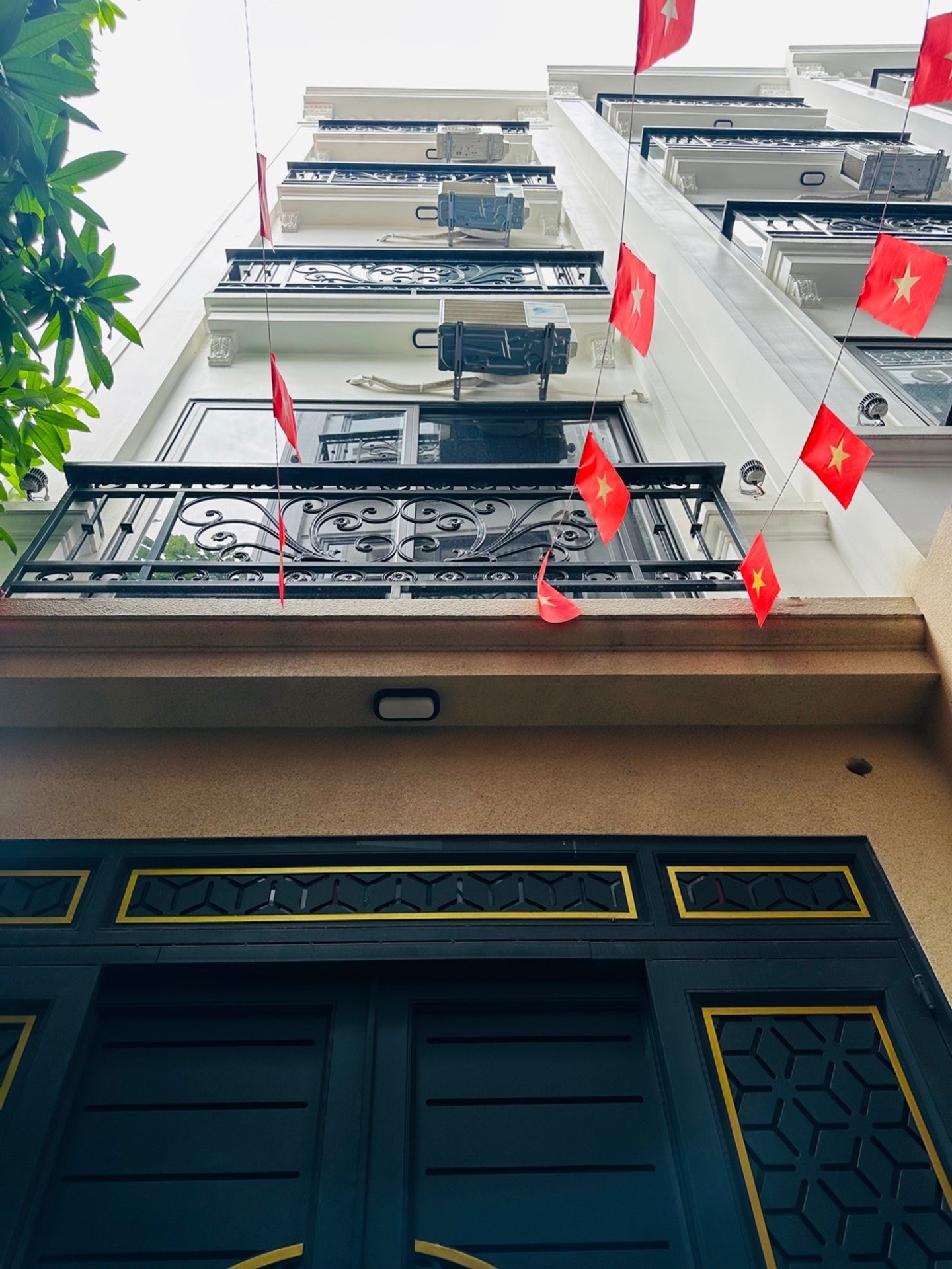Nhà mới tinh, thiết kế hiện đại tại Vân Canh