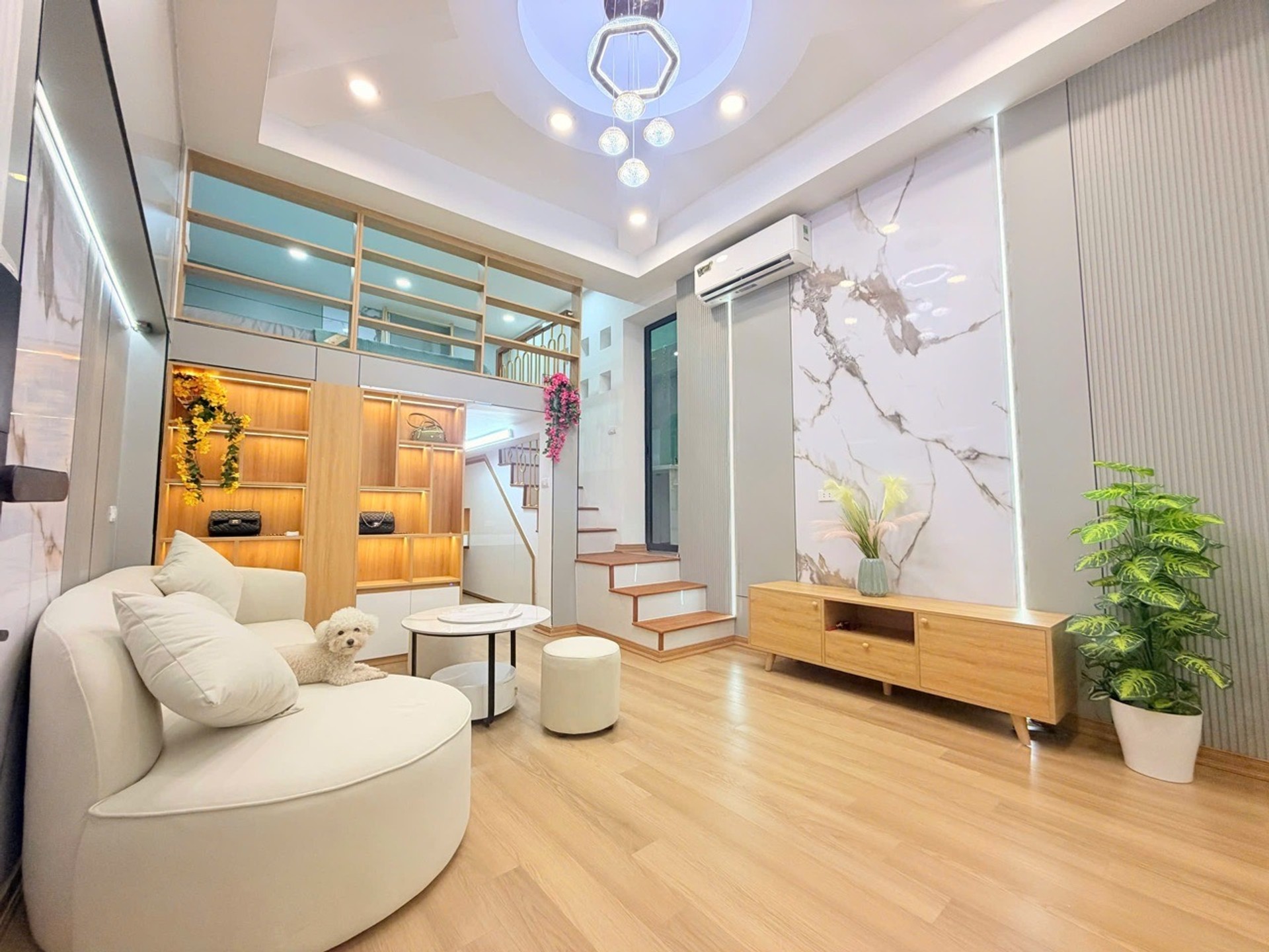 Căn hộ tầng 1 hiếm có giữa lòng Phố Cổ