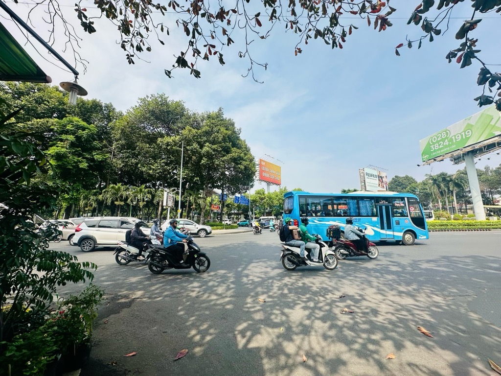 Bán nhà 3 tầng rộng 502m2 tại Phường 1, Tân Bình giá 135 tỷ
