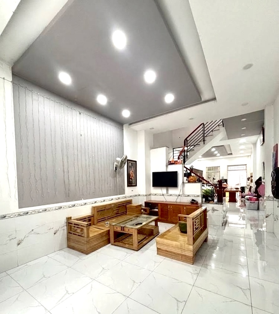 Nhỉnh 6 tỷ nhà mới xây đẹp lung linh gần BX Miền Tây,DT (74M²)3 tầng,ôtô ngủ nhà(KK1309).