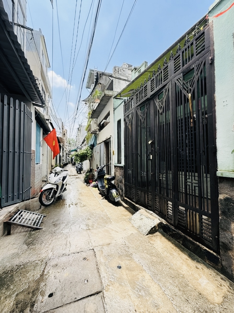 CHỈ TÍNH ĐẤT – 61M² – NGANG 4M – TRẦN XUÂN SOẠN Q7 – NHỈNH 5 Đ