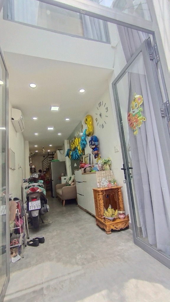Bán nhà 5 tầng hẻm xe hơi quận 10, diện tích 24m2
