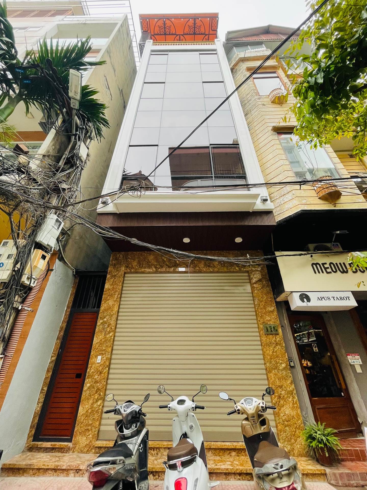 TÂY SƠN - NGÕ THÔNG PHÂN LÔ - OTO TRÁNH VÀO NHÀ - VỈA HÈ RỘNG RÃI- 5 TẦNG THANG MÁY - KINH DOANH