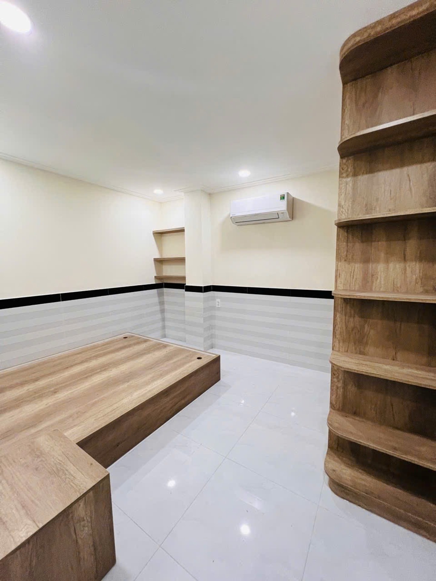 🔥 NHÀ 4X12x2 TẦNG – PHẠM VĂN ĐỒNG – VÀNH ĐAI 2_ 5,1 TỶ – CÓ DÒNG TIỀN 10TR/THÁNG 🏡