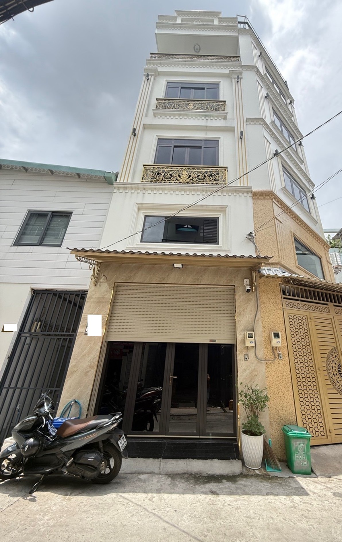 NGAY KHU VI.P TÂN QUÝ -TÂN PHÚ -DTSD 200M2 -5 TẦNG -8.X NHỎ XÍU -=0906+14+0207