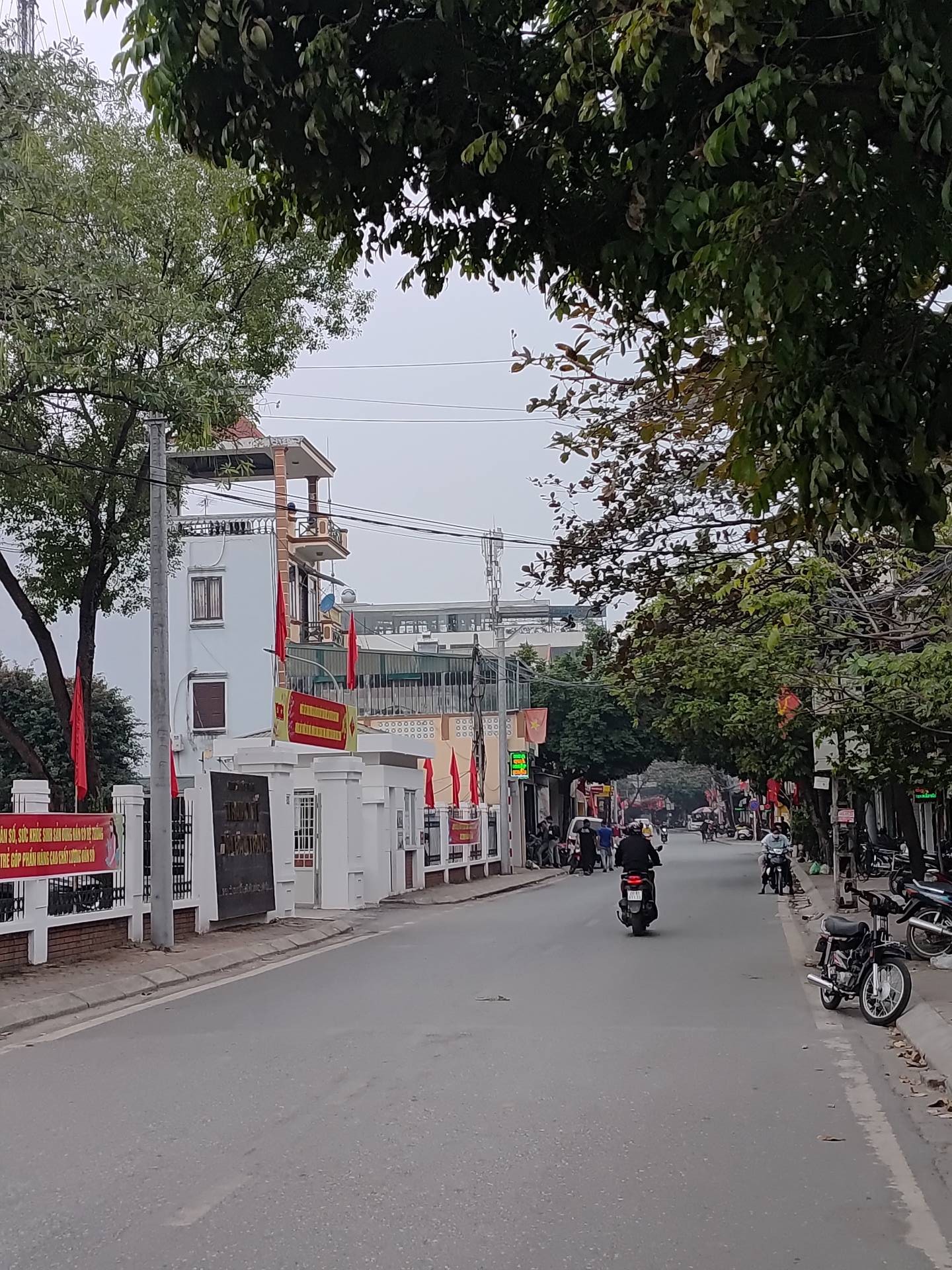 Nhà Đa Tốn ngõ ô tô kinh doanh tốt, 10 phòng tiện lợi