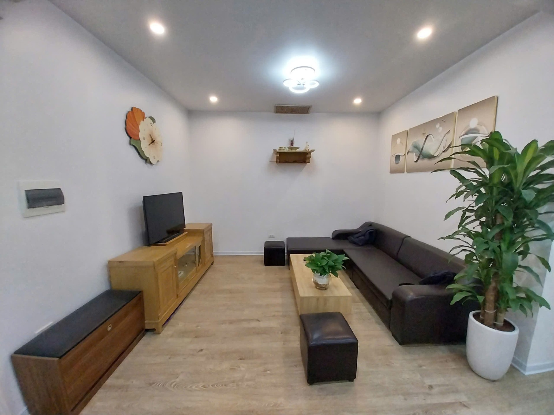 Căn hộ xinh view thoáng, sẵn nội thất, vào ở ngay