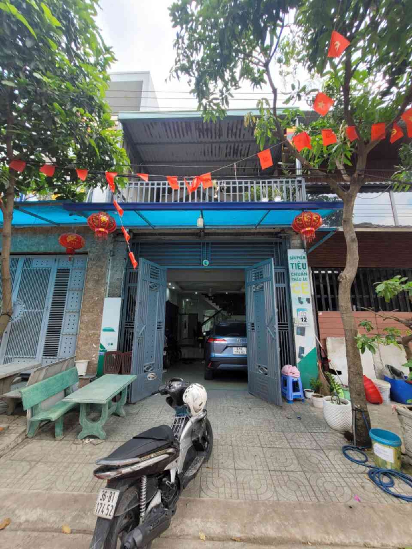 Nhà mặt phố 2 tầng, diện tích 100m2 tại Dĩ An, giá 5.6 tỷ
