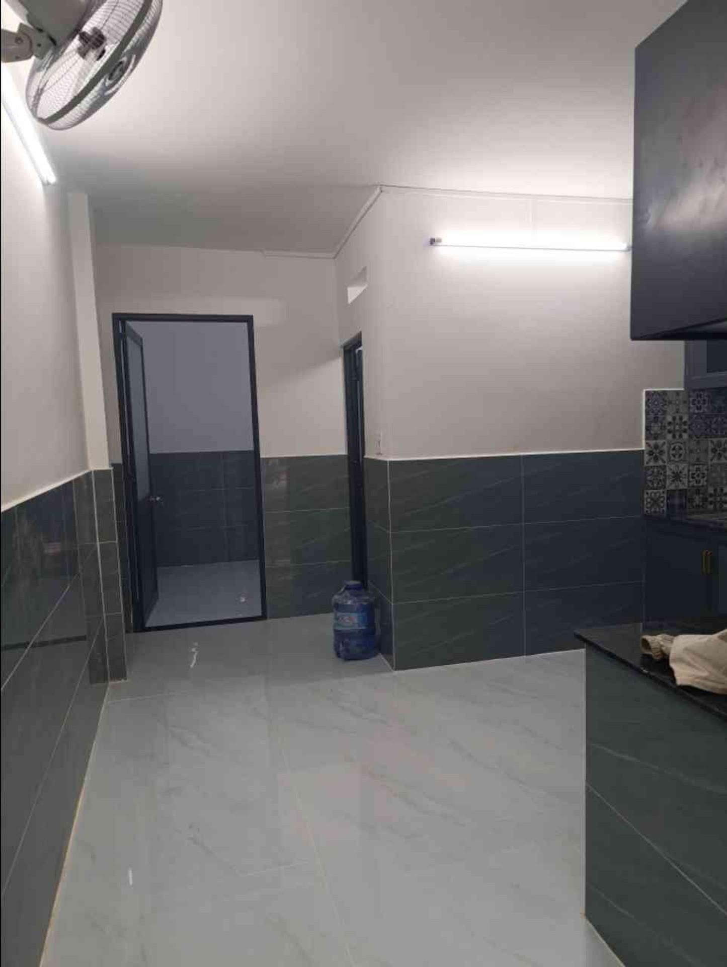 Bán Nhà 2 tầng 64m2 , hẻm đông dân cư tại Bình Hưng Hồ Chí Minh