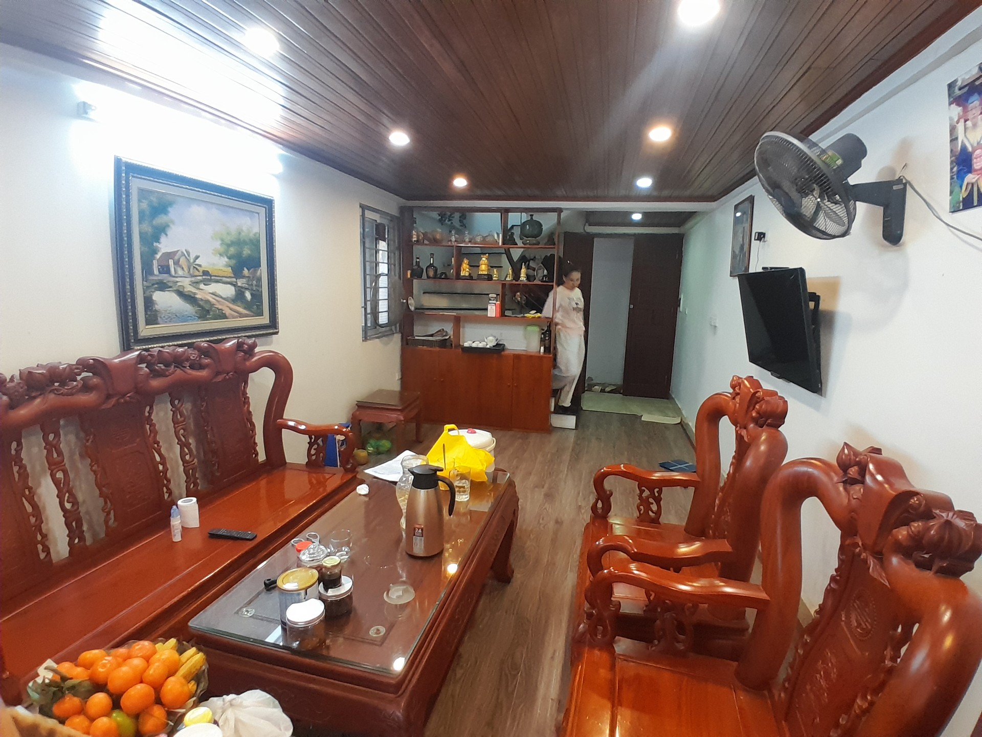 Bán căn hộ tập thể Thái Thịnh, 3 tầng, vị trí gần phố Nguyễn Văn Tuyết, Hoàng Cầu