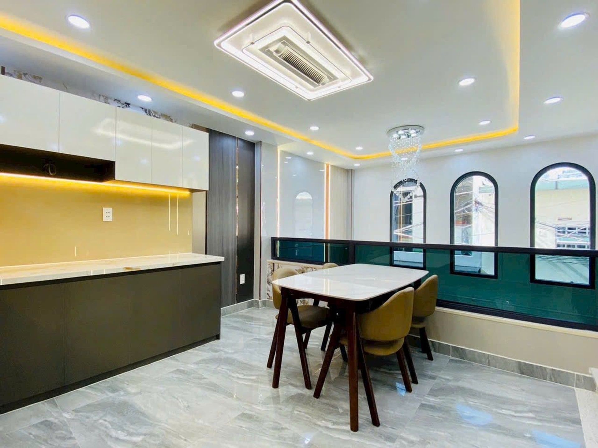 Bán nhà 4 tầng rộng 34m² tại Quang Trung, Gò Vấp, full nội thất, hẻm xe hơi thông thoáng