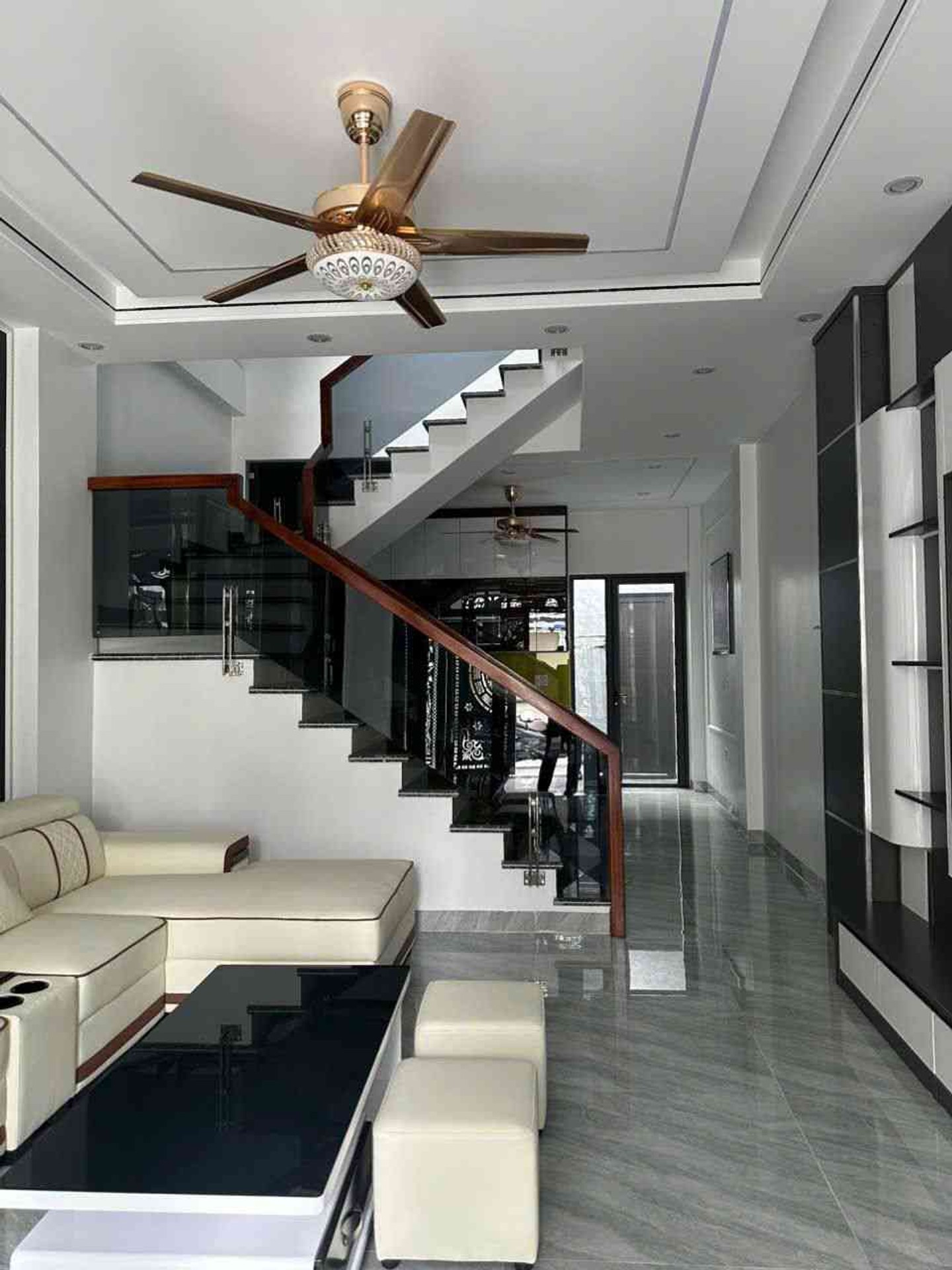 Nhà Tân cổ điển sang trọng Quận An Dương giá 3.45 tỷ