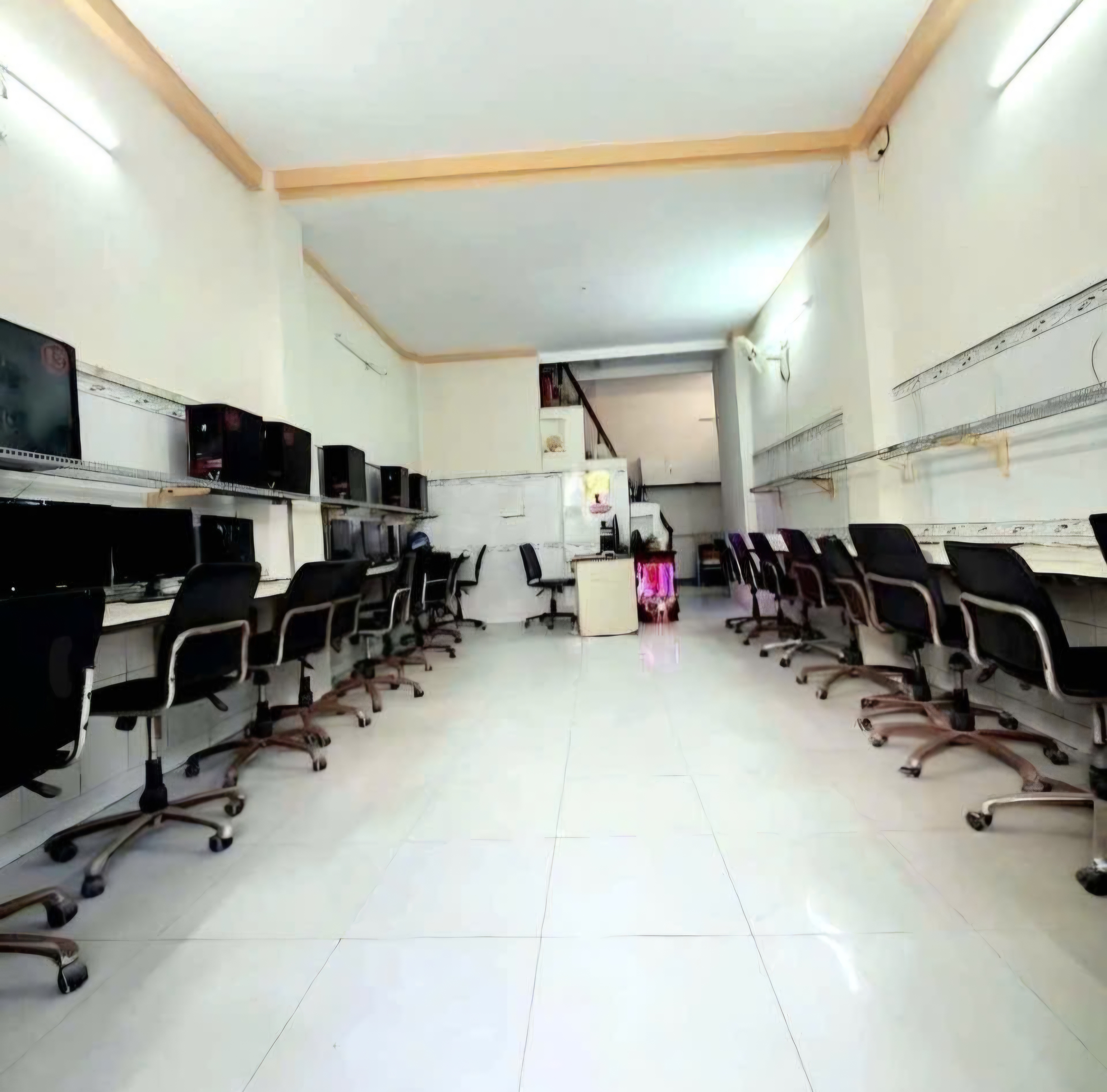 Bán nhà riêng 2 tầng, DTSD 51m² tại Quận Bình Tân, hẻm ô tô