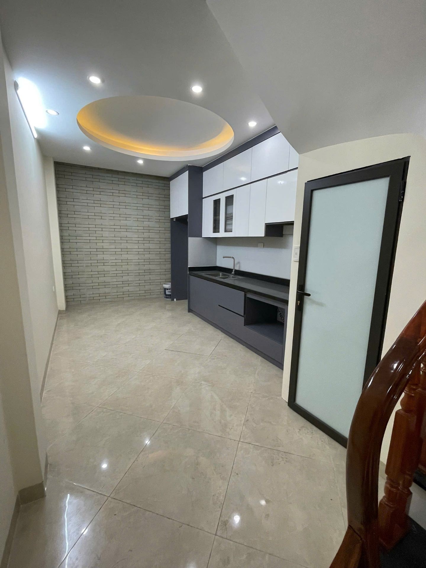 Bán nhà riêng 5 tầng 45m² tại Kim Ngưu, Đông Nam, 8 phòng ngủ, pháp lý rõ ràng