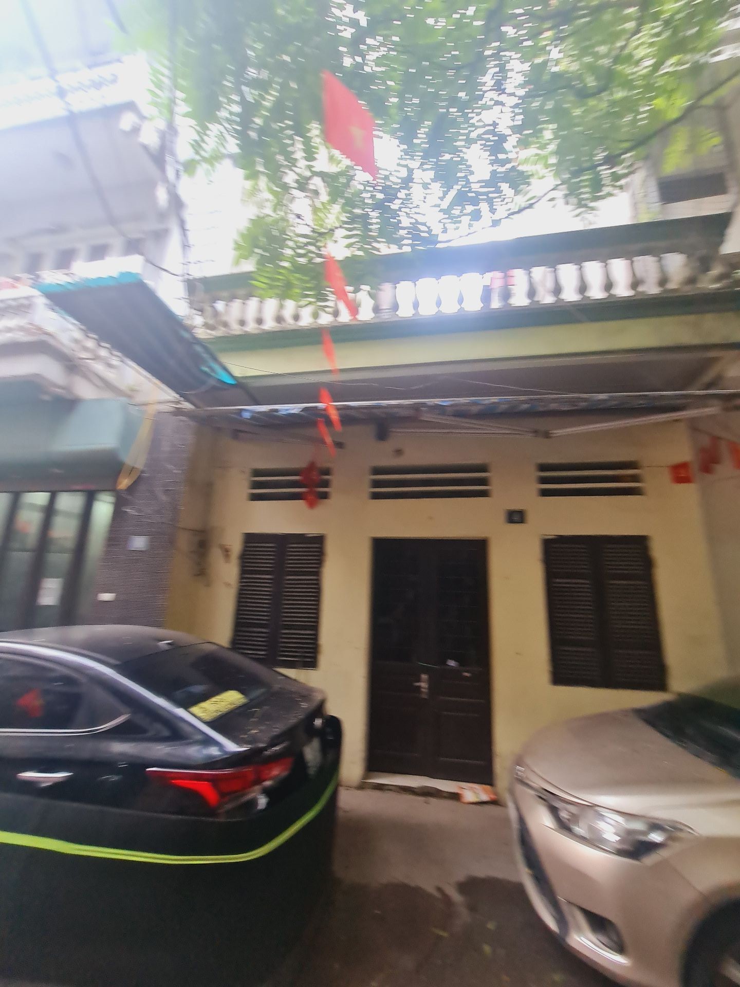 PHÂN LÔ HOÀNG CẦU - Ô TÔ TRÁNH - VỈA HÈ - THẲNG 10M RA PHỐ - KINH DOANH, VĂN PHÒNG