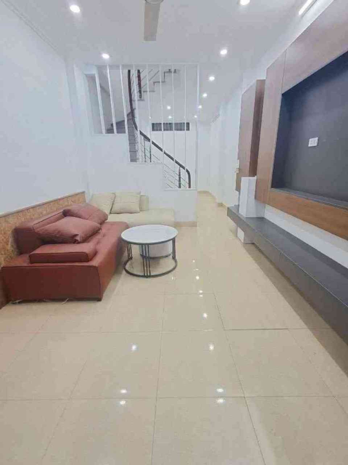 Bán nhà 4 tầng giá tốt tại Yên Nghĩa, Hà Đông ngõ rộng gần ô tô, trong đê