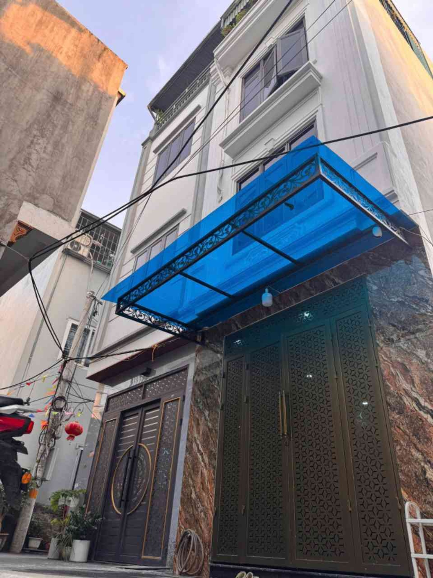 Nhà Ngõ Rộng Gần Ô Tô, Sổ Hoa Hậu, Tỏa Sáng Từng Góc Nhỏ
