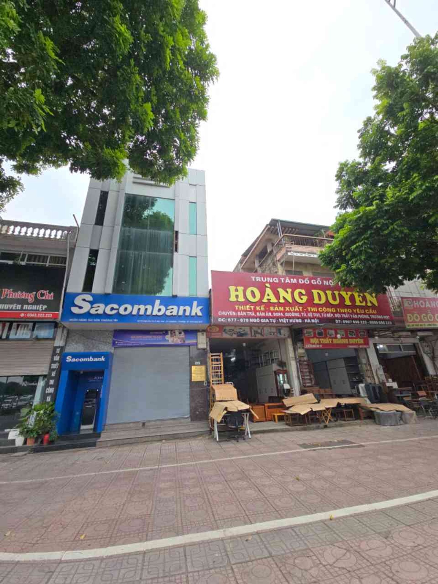 Nhà mặt phố nổi bật, giá yêu thương, sổ đỏ chính chủ