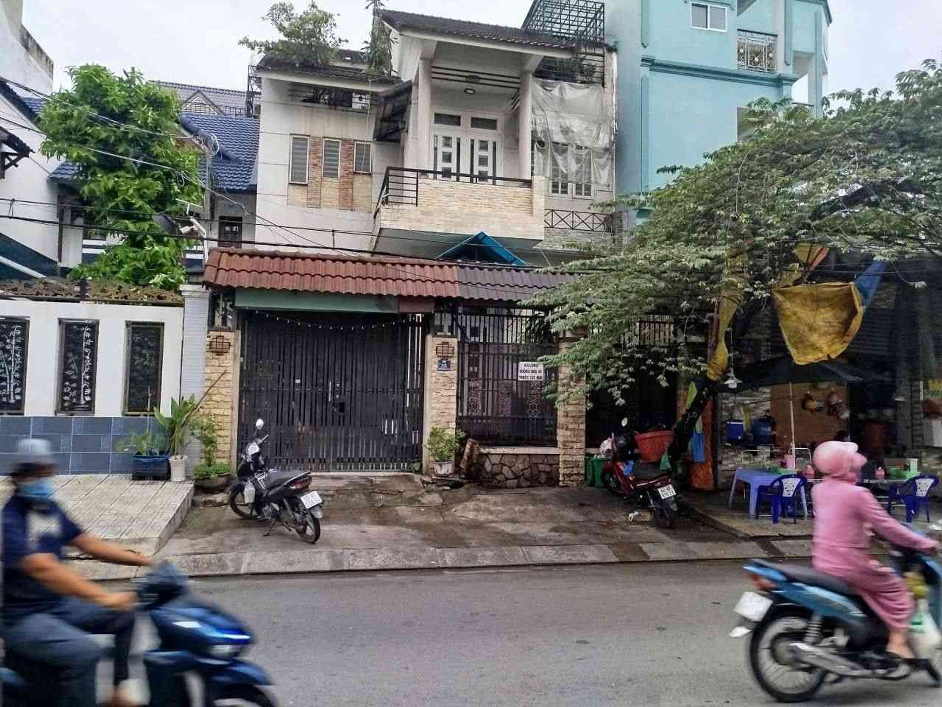 Biệt thự mặt tiền rộng 8m giữa trung tâm Bình Phú, Quận 6