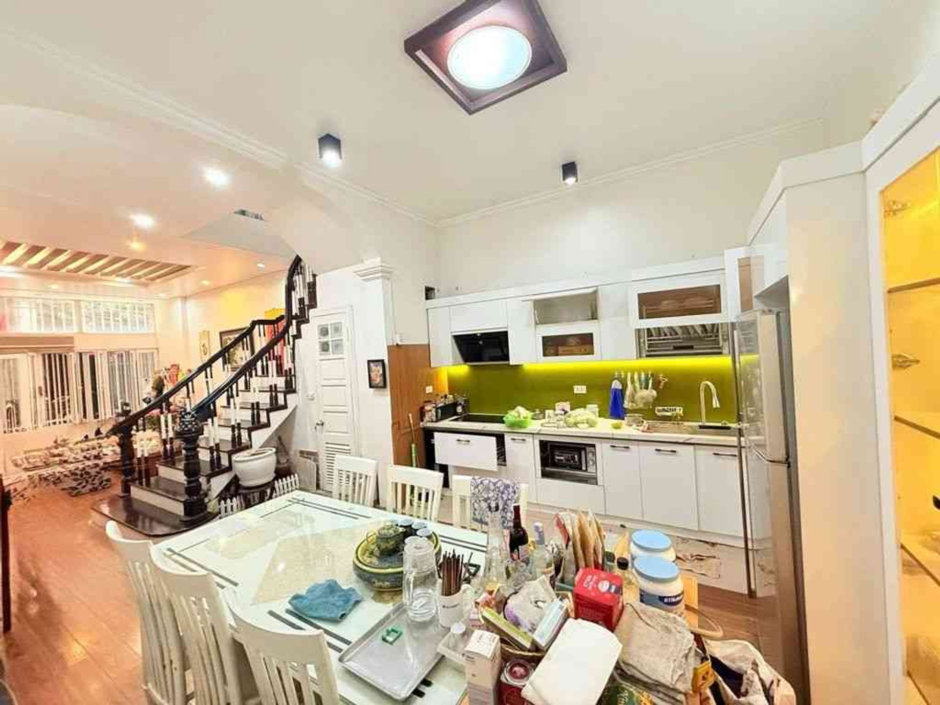 Bán nhà riêng tại Lạc Long Quân phường Xuân La, diện tích 55m², ô tô lùi cửa, gần Hồ Tây