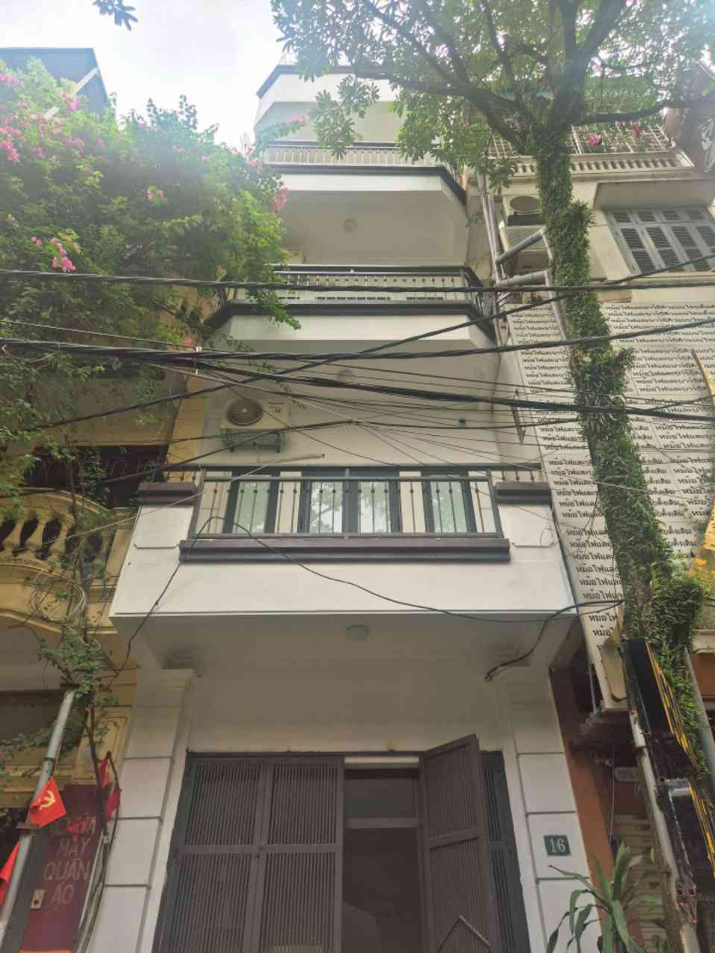 Nhà 5 tầng mặt ngõ Đào Tấn, kinh doanh, có thang máy, ô tô tránh