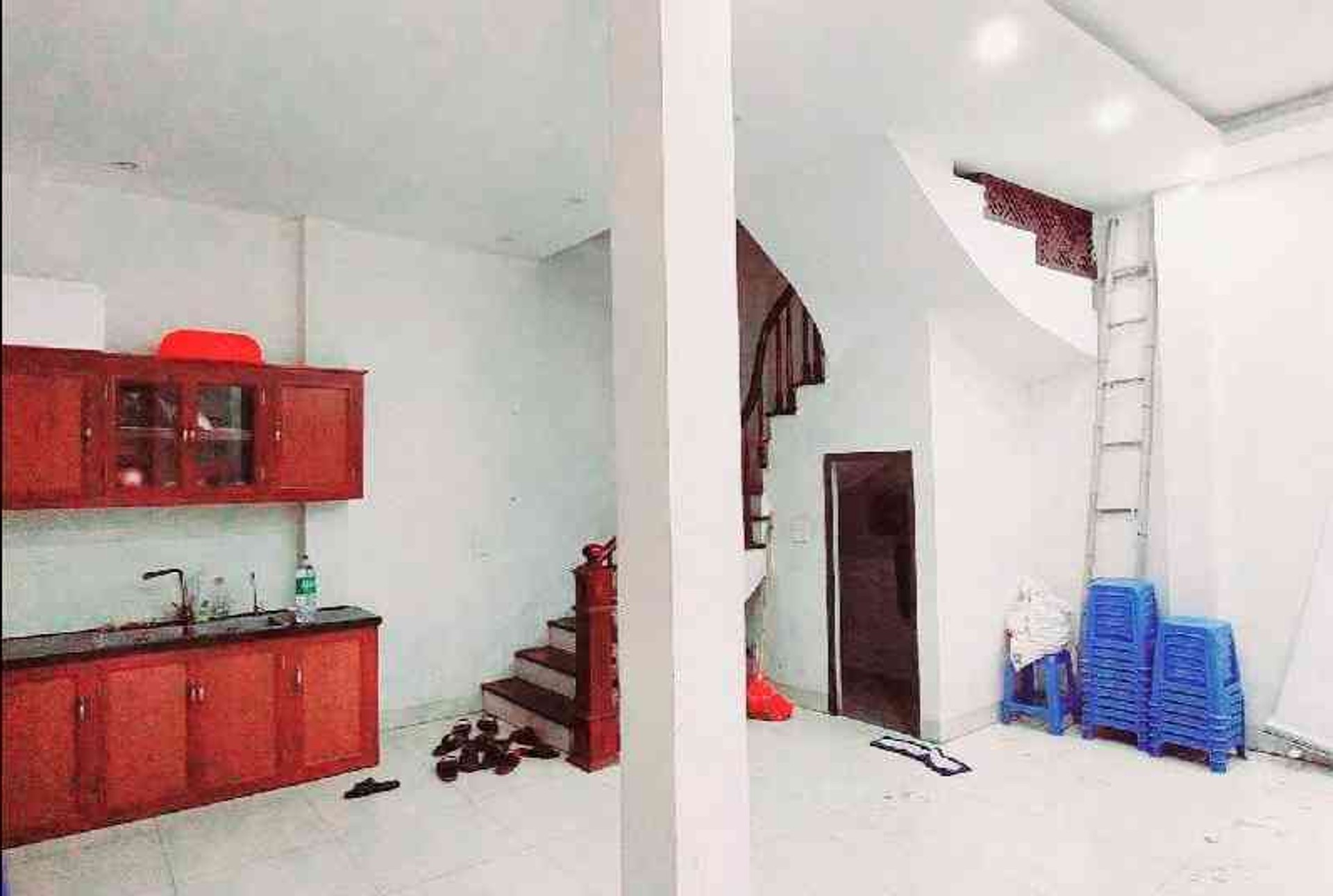Bán nhà riêng lô góc 3 mặt thoáng tại phường Văn Quán, 35m2, 5 tầng, đường ô tô tránh