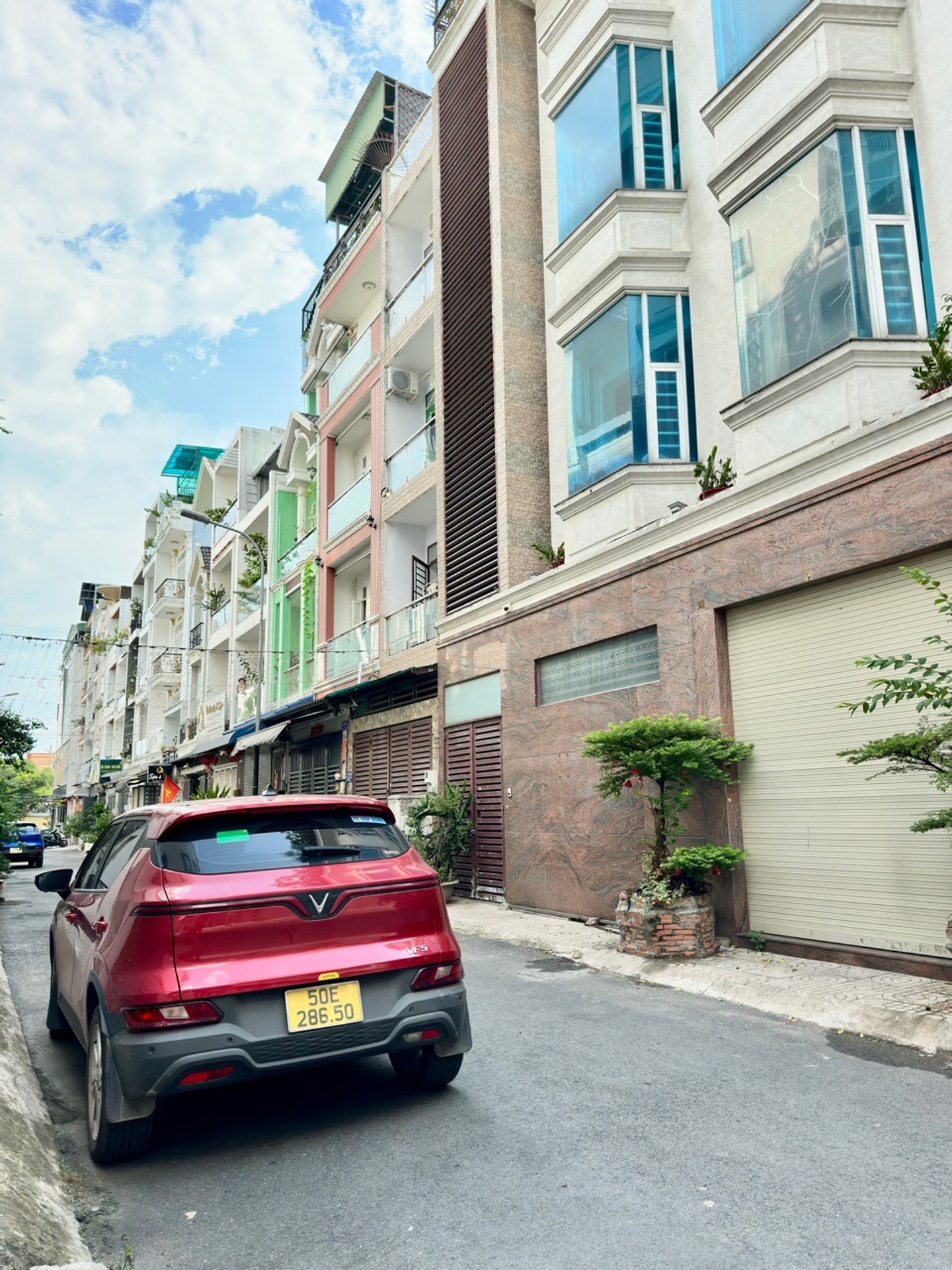 𝐂𝐚̆𝐧 𝐧𝐡𝐚̀ đ𝐞̣𝐩 đ𝐮̉ 𝐜𝐨̂𝐧𝐠 𝐧𝐚̆𝐧𝐠❗️- 2 tầng BTCT - 3PN - hẻm 6m thông -