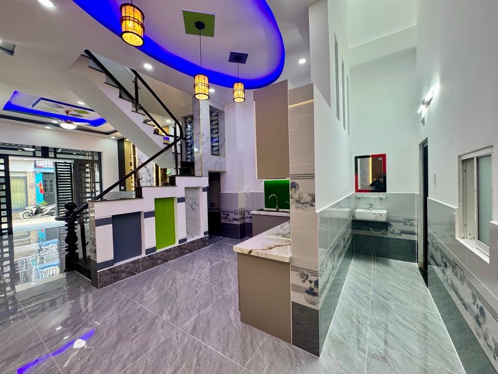 Nhà 3 tầng 5x17m khu dân cư, ngay chợ Đại Hải, Hóc Môn
