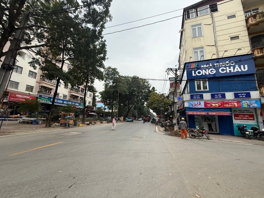 Bán nhà riêng 6 tầng thang máy, mặt tiền rộng tại khu phân lô Ngọc Hồi