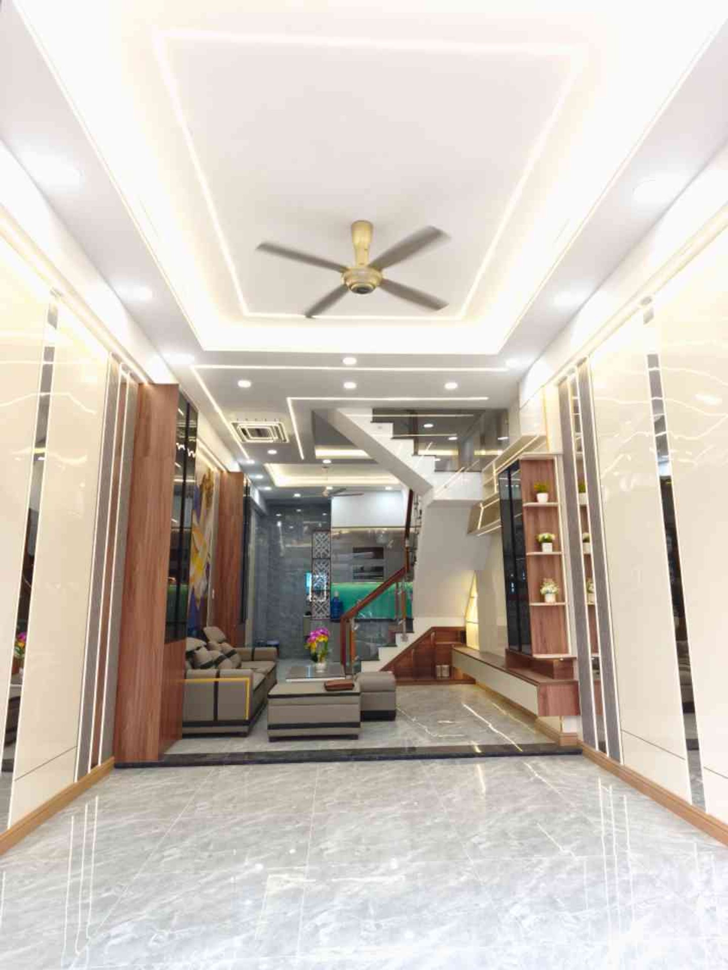 Nhà 4 tầng, 60m2, 4PN, 4WC, khu dân cư Dĩ An, giá 5,3 tỷ