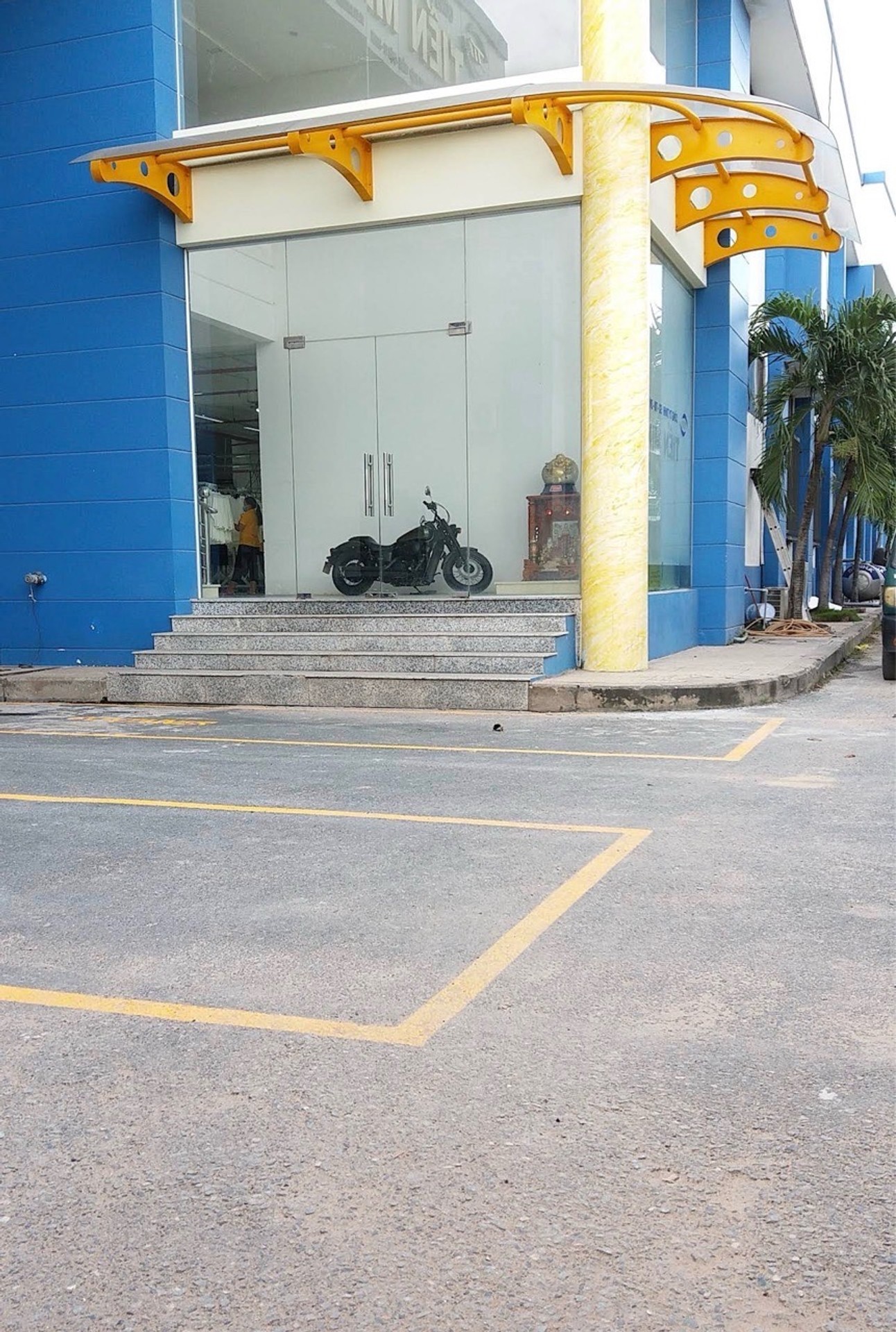 Kho xưởng 2 tầng cực rộng tại KCN Quang Trung, giá hấp dẫn