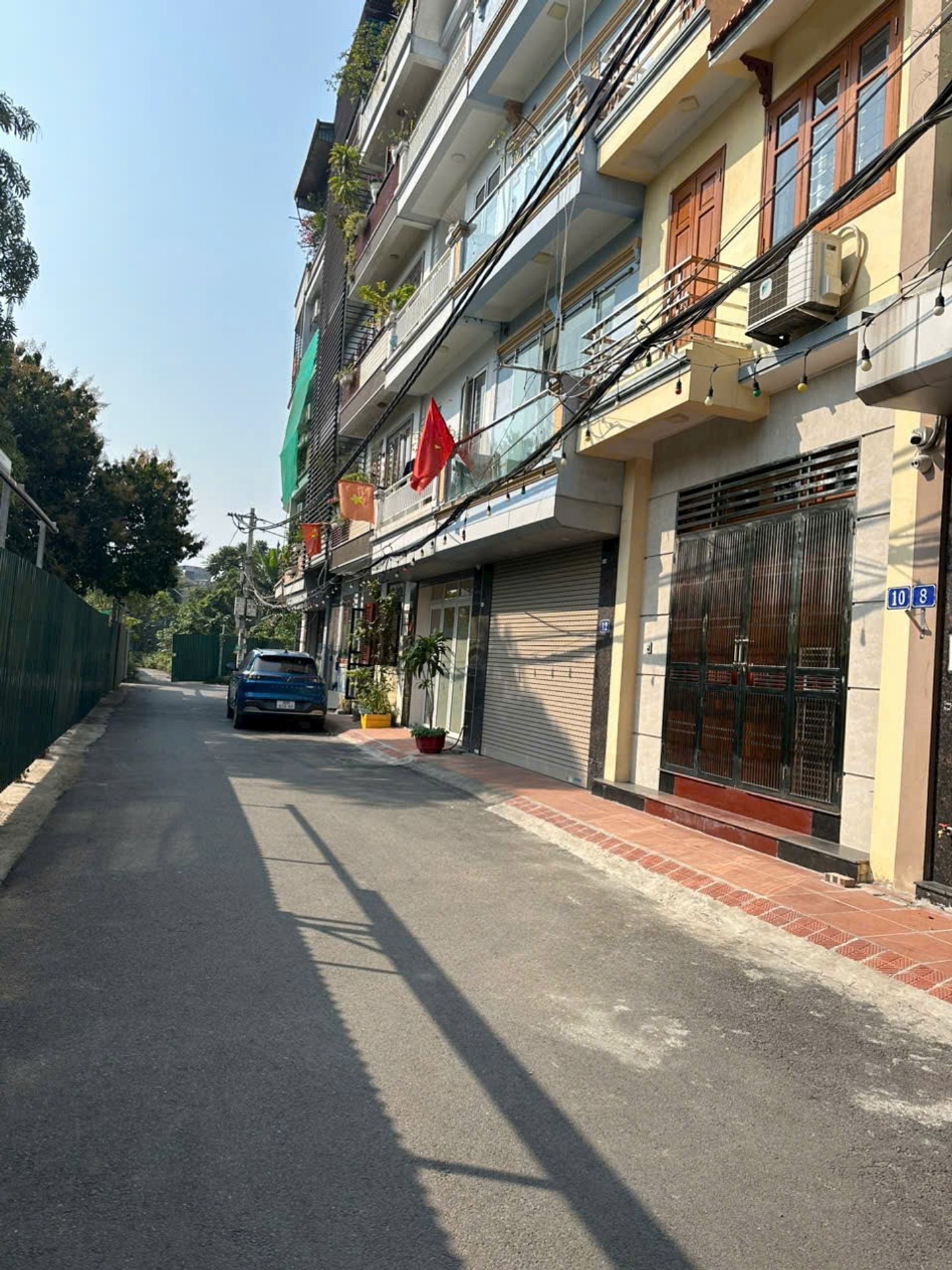 Lô góc hiếm có tại Hoa Lâm, ô tô tải đỗ cửa, view cực chill