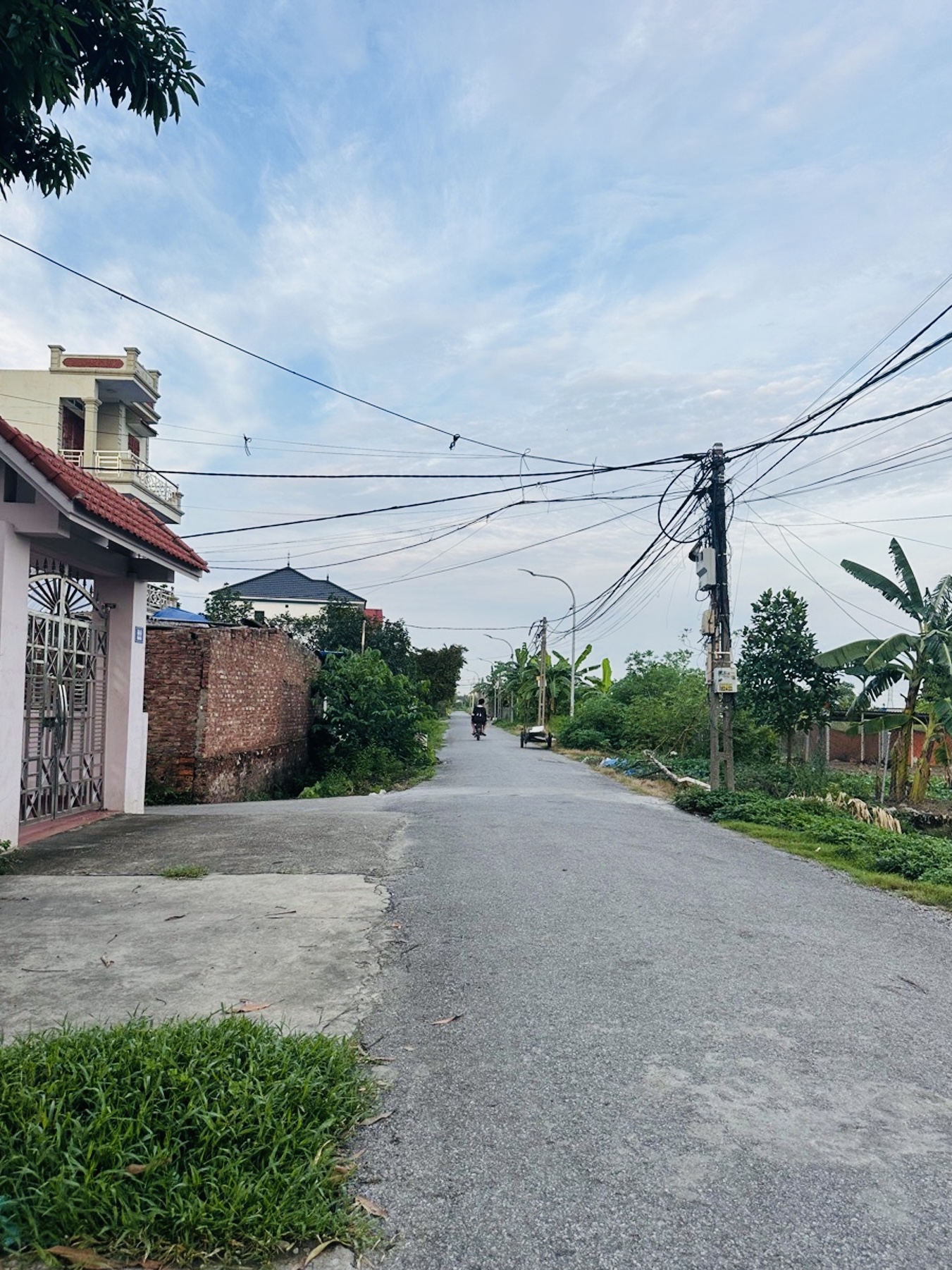 🏡 BAN ĐẤT TẶNG NHÀ 2 TẦNG – MẶT TIỀN VỊ TRÍ ĐẸP TÂN TIẾN AN DƯƠNG