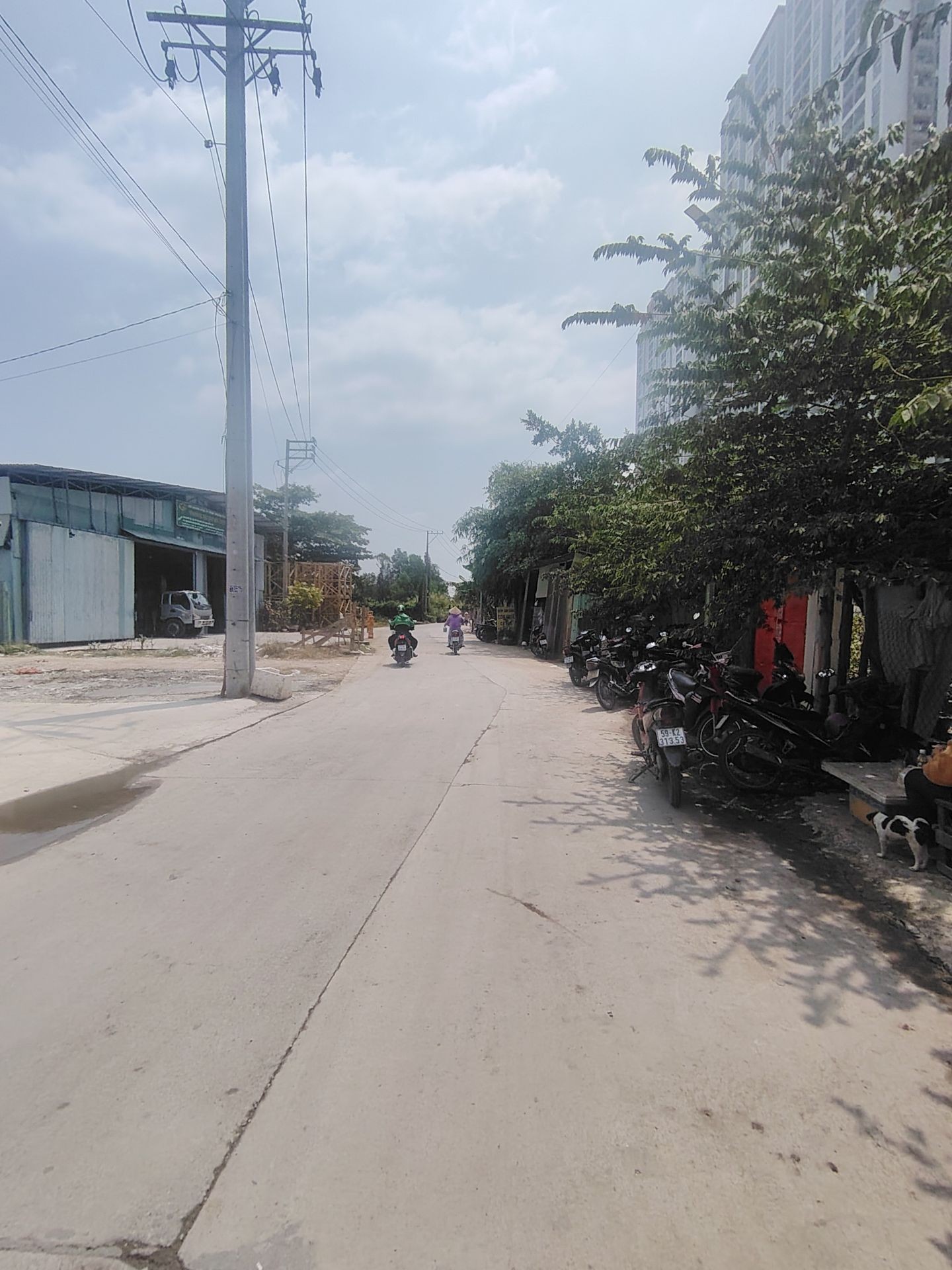 Bán nhà riêng 3 tầng, 107m² tại Phú Thuận, Quận 7, mặt tiền hẻm 5m gần dự án Vlasta Premier