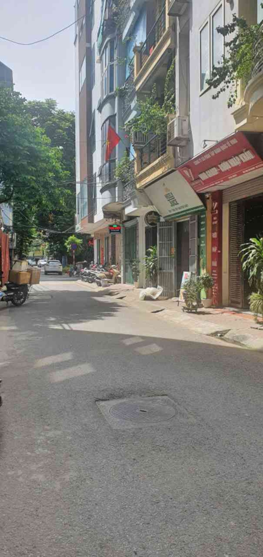 Cơ hội hiếm có sở hữu nhà phân lô Khuất Duy Tiến, tiện kinh doanh ô tô tránh