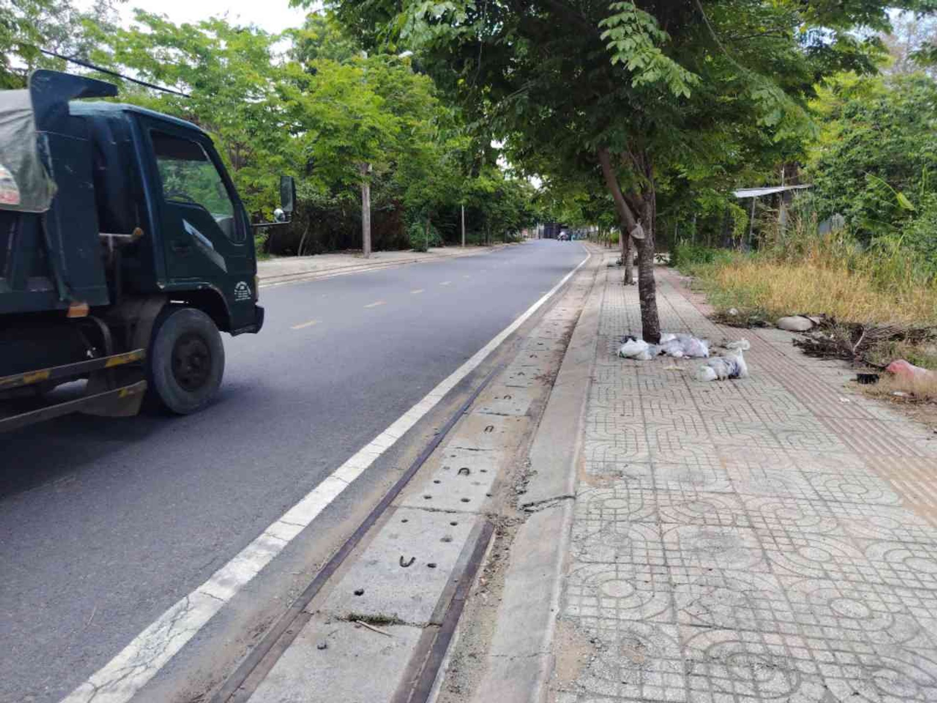 Bán đất mặt tiền rộng 25m tại Nhà Bè, gần cao tốc Bến Lức Long Thành