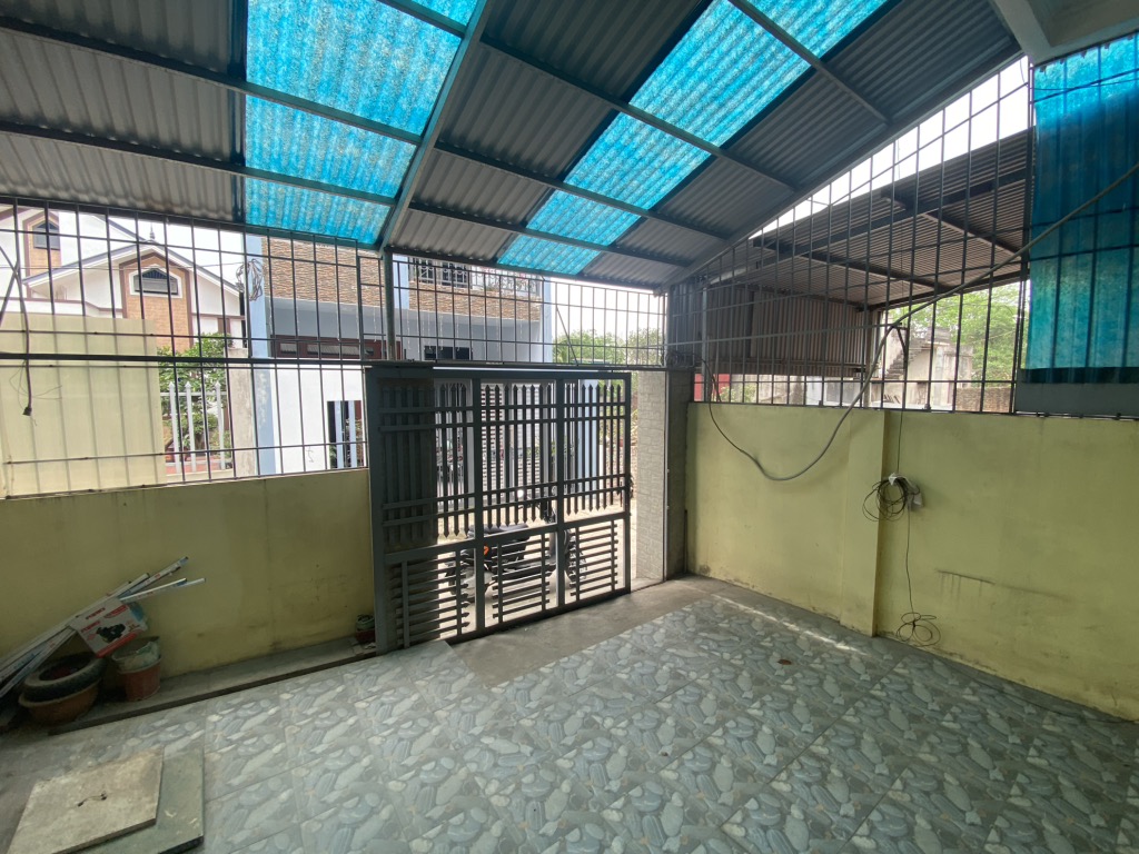 Nhà 4 tầng hiện đại tại xã Thanh Xuân, ô tô đỗ cửa