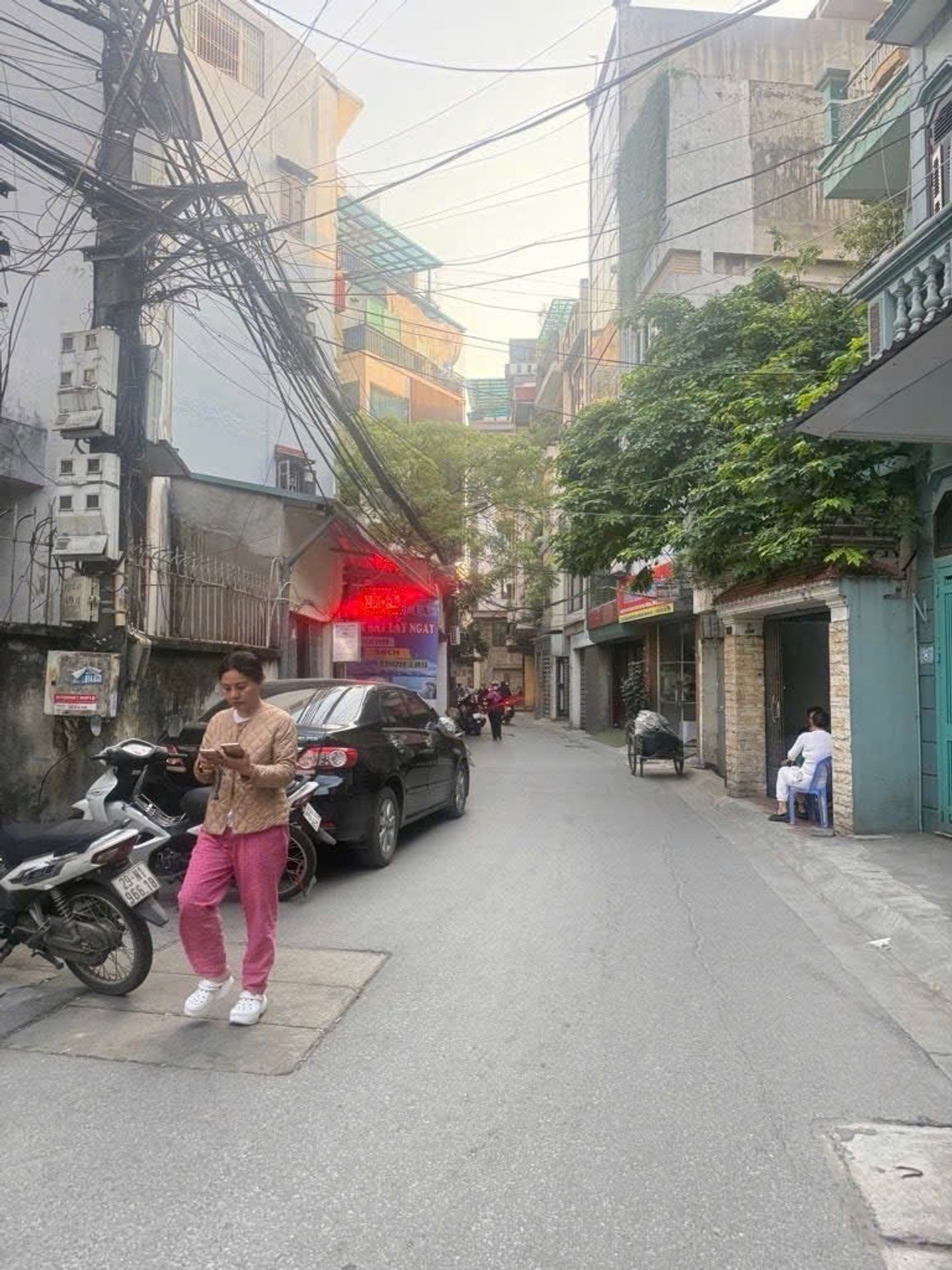 Nhà mặt ngõ ô tô tránh - Vị trí vàng Hoàng Văn Thái