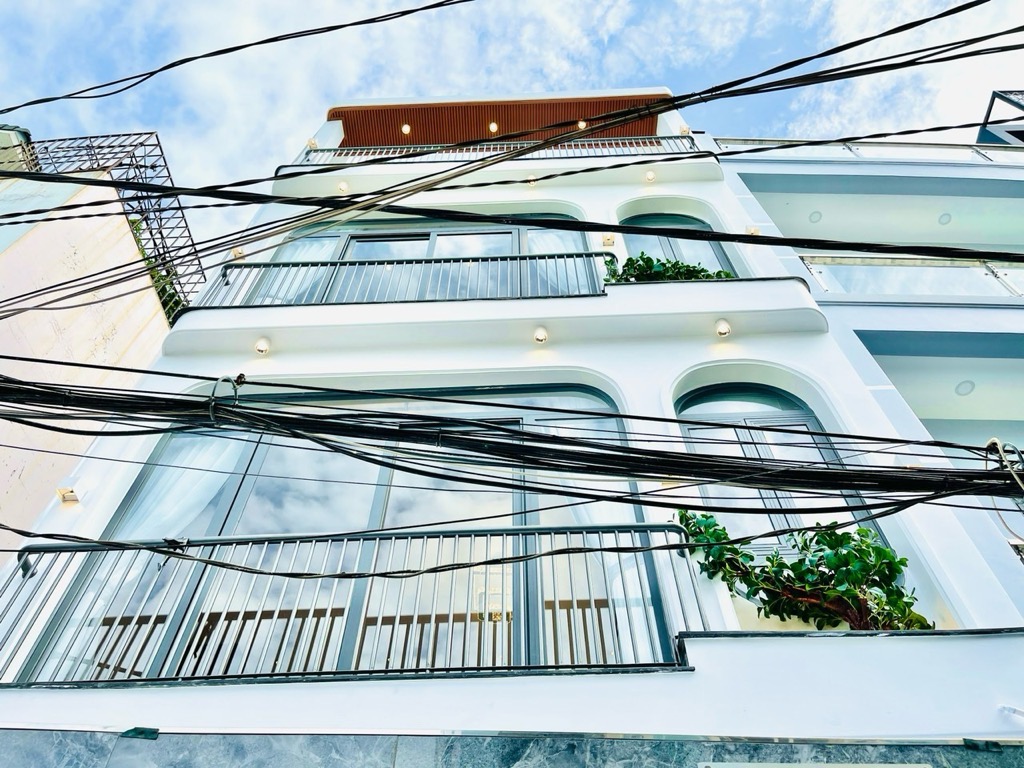 Bán nhà 4 tầng 49m2 tại Phường 10, Gò Vấp giá 6.8 tỷ thương lượng