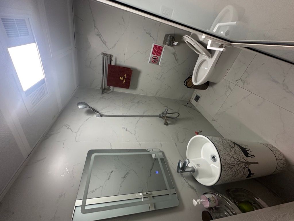 Bán nhà mặt phố phường Phan Kế Bính, 7 tầng thang máy, diện tích sử dụng 40m2