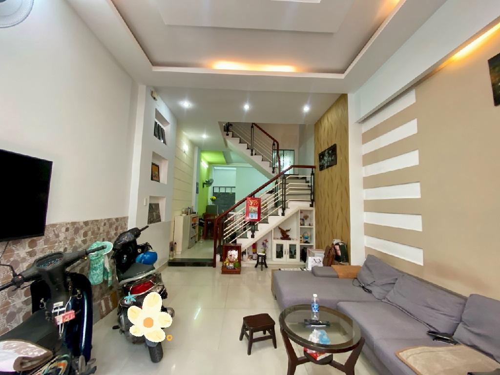 Bán nhà riêng 4 tầng 4 phòng ngủ tại Bình Tân, khu vực Tên Lửa, mặt tiền 4m