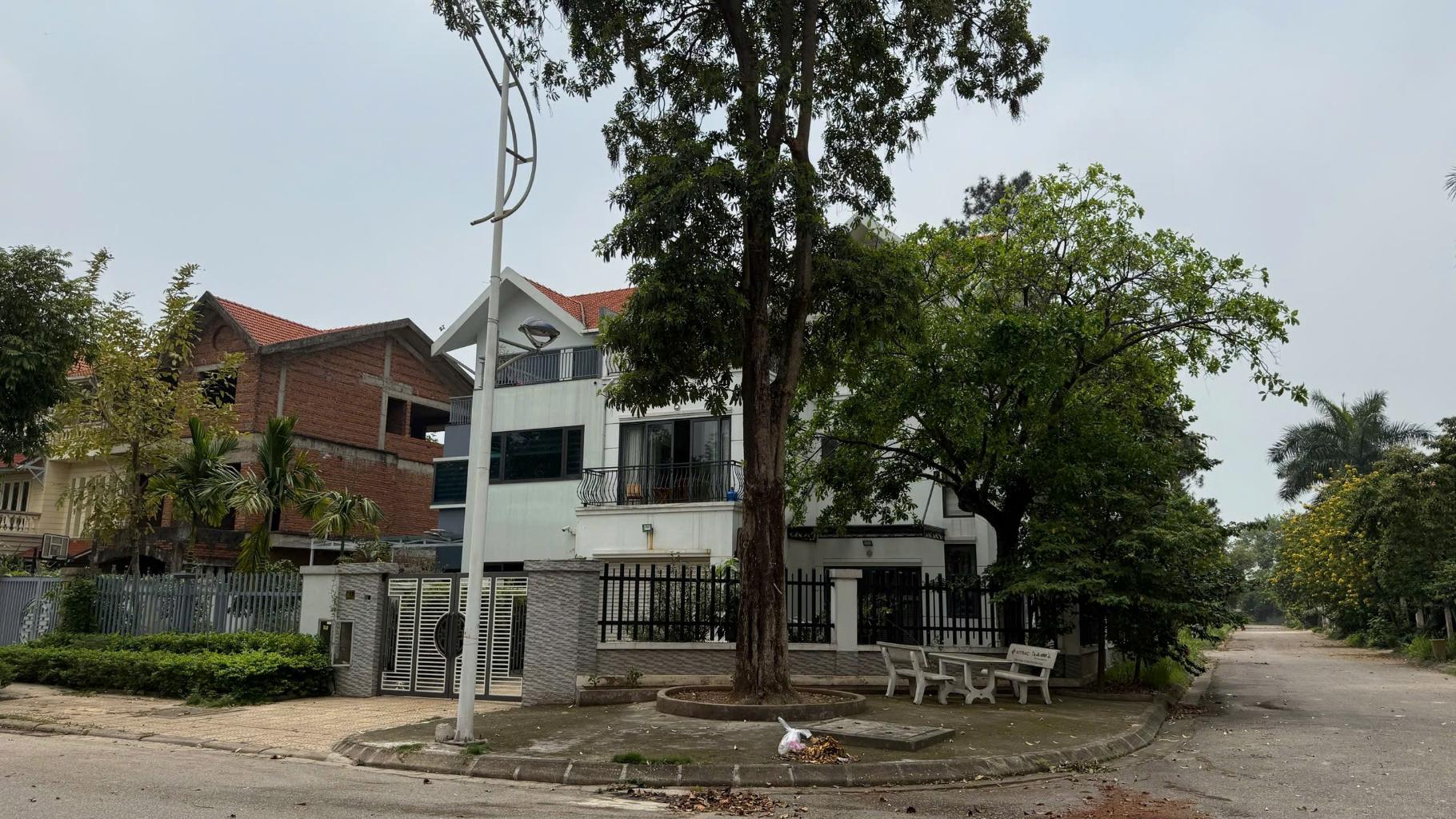 Biệt Thự Đẳng Cấp Ven Đô Thị Long Việt