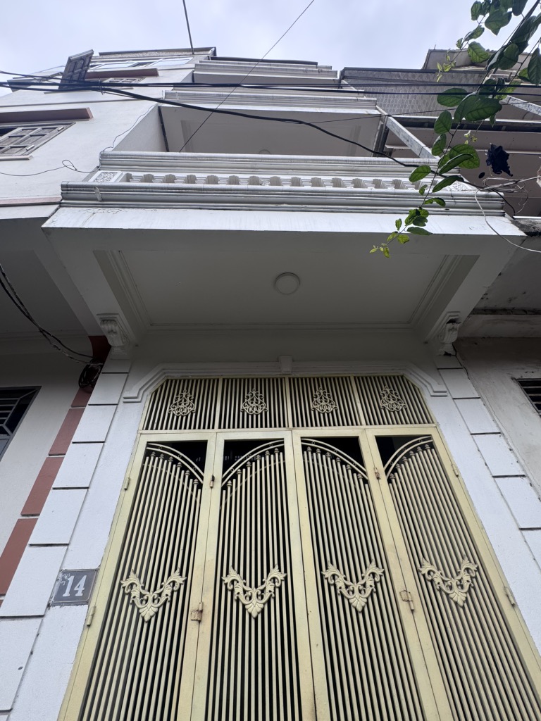 NHÀ CỔ NHUẾ Ô CHỜ THANG MÁY
