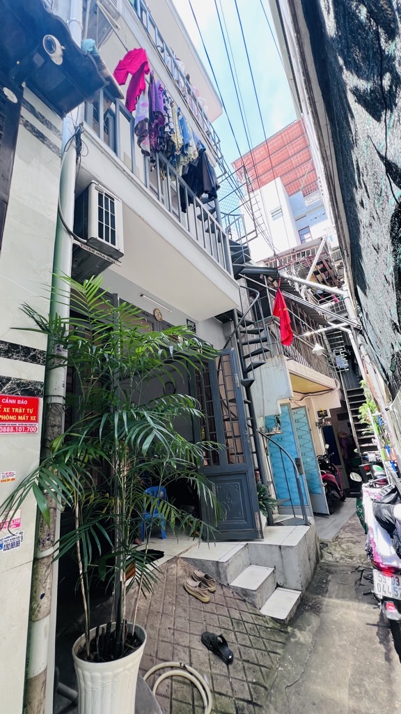 🏠 BÁN NHÀ 3 TẦNG – NGAY CỔNG ĐH CÔNG THƯƠNG