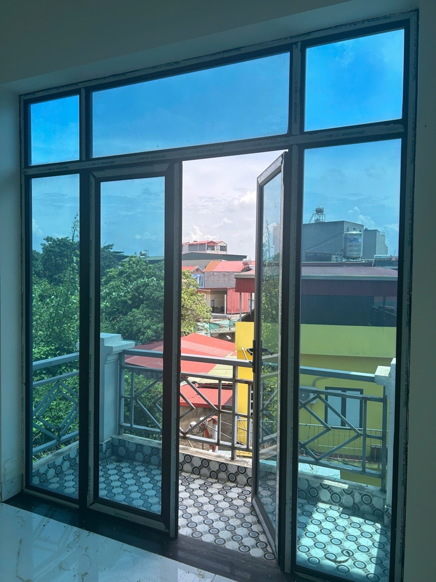 Cơ Hội Vàng Sở Hữu Nhà 3 Tầng Mới Tinh Gần KCN Quế Võ 1, Ô Tô Đỗ Cửa, Giá Tốt!